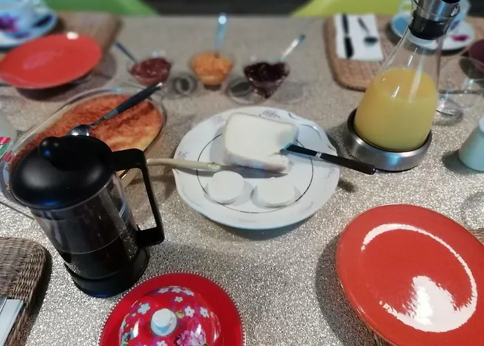 La Petite Girondine, La Suite... 3*